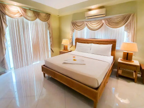 Lingganay Boracay Hotel Resort