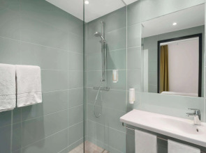 Super 8 by Wyndham Munich City West