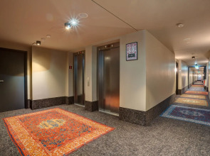 Schulz Hotel Berlin Wall at the East Side Gallery