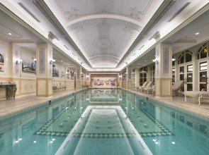 Hong Kong Disneyland Hotel