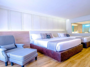 Phuket Graceland Resort And Spa