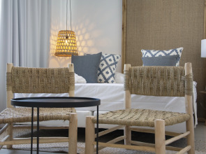 You & Co. Saler Beach Boutique Hotel