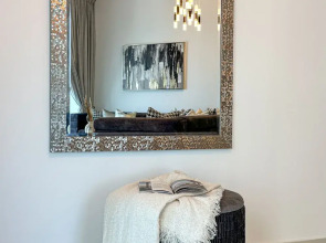 HiGuests - The Marina Torch