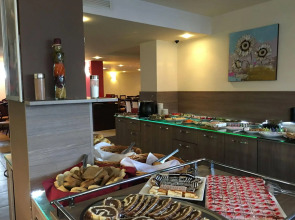 Hotel Tm Deluxe Located in Sunny Beach