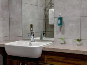 Best Western Kings Manor Hotel