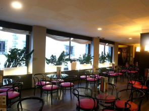 Отель Comtes d'Urgell