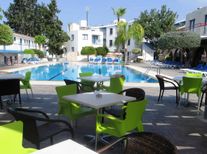 Green Bungalows Hotel Apartments