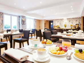 Plaza Tour Eiffel Hotel