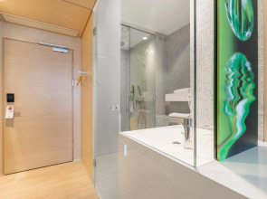 Sound Garden Hotel Airport