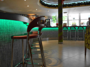 Отель Medsur-Alone