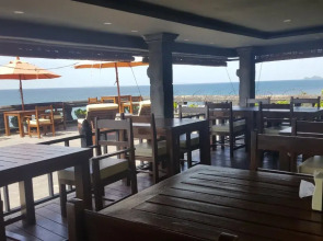 Blue Hill Beach Resort