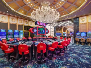 Les Ambassadeurs Marina Hotel & Casino