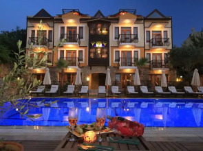 The Olive Tree Studios - Adults Only