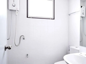 Theorie Hotel Sukhumvit 107 by SLH