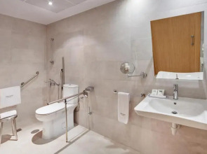 Отель Sercotel Alcalá 611