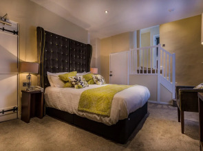 The Golden Fleece Hotel, Thirsk, North Yorkshire