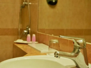 Maxim Hotel Tel Aviv Adults Only (Отель для взрослых)