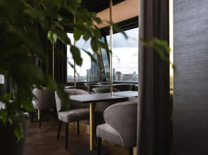 Дизайн-отель 11 Mirrors