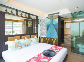 Phi Phi Nice Beach Hotel Hip