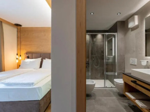 Lido Hotel & Apartments