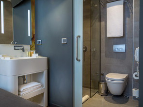 Tav Airport Hotel Izmir