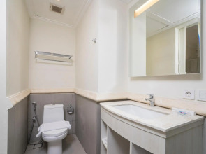 Alron Hotel Kuta Powered by Archipelago