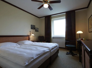 Trans World Hotel Donauwelle