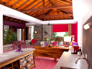 UTMT Underneath the Mango Tree Beach & Spa