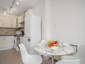 2 Bed Cosy Apartment in Central London Fitzrovia FREE WIFI by City Stay Aparts London