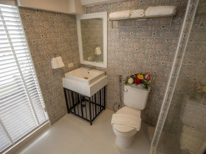 Siam Champs Elyseesi Unique Hotel