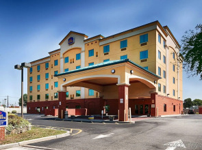 Spark by Hilton Rahway