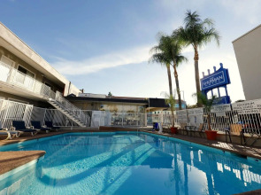 The Sojourn Los Angeles - Sherman Oaks