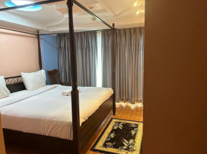 Апартаменты Omni Tower Direct Rooms Sukhumvit Soi 4