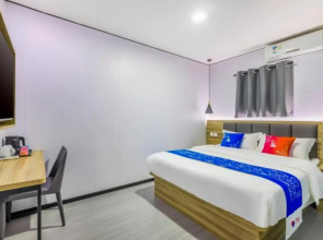 aimoHotel (Beijing Public Welfare Xiqiao Subway Station)