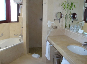 SH Villa Gadea Hotel