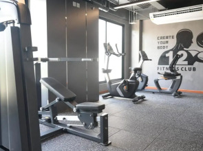 12 The Residence Hotel