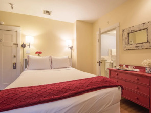 Channel Road Inn, A Four Sisters Inn