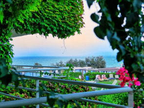 Apollonia Resort & Spa