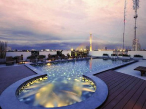 The StandardX Bangkok Phra Arthit