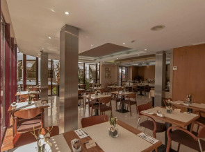 Отель RH Sorolla Centro