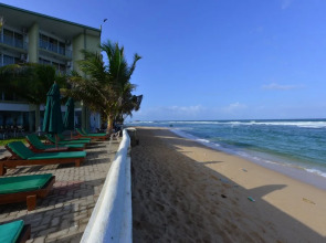 Отель Hikkaduwa Beach