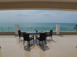 Пляжный клуб «Кобулети»