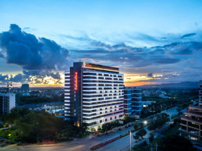 Ramada Encore by Wyndham Jiusuo Downtown