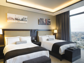 Отель Fairmont Baku at the Flame Towers