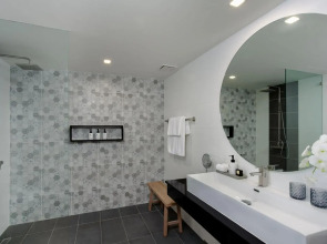 Anona Beachfront Phuket Resort