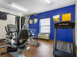 Comfort Suites East Brunswick - South River