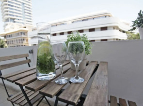 The White House Hotel at Dizengoff Square