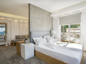 Porto Kalamaki Hotel