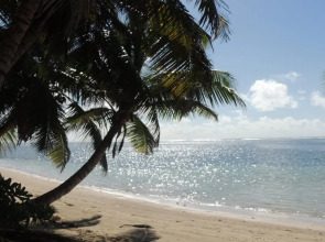 Reef Holiday Apartments