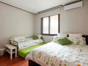 Jiwoljang Guest House